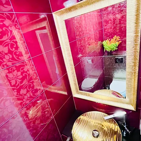 Apartment Spacious In The Center Of Near The Sea Nice