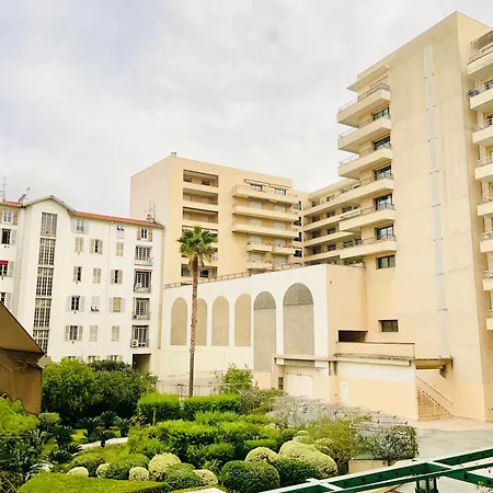 Spacious In The Center Of Near The Sea Apartment Nice